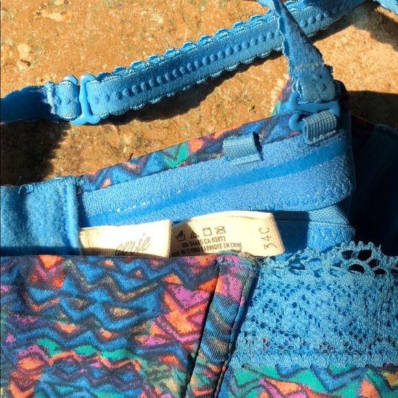 patterned bra - Picture 3 of 5